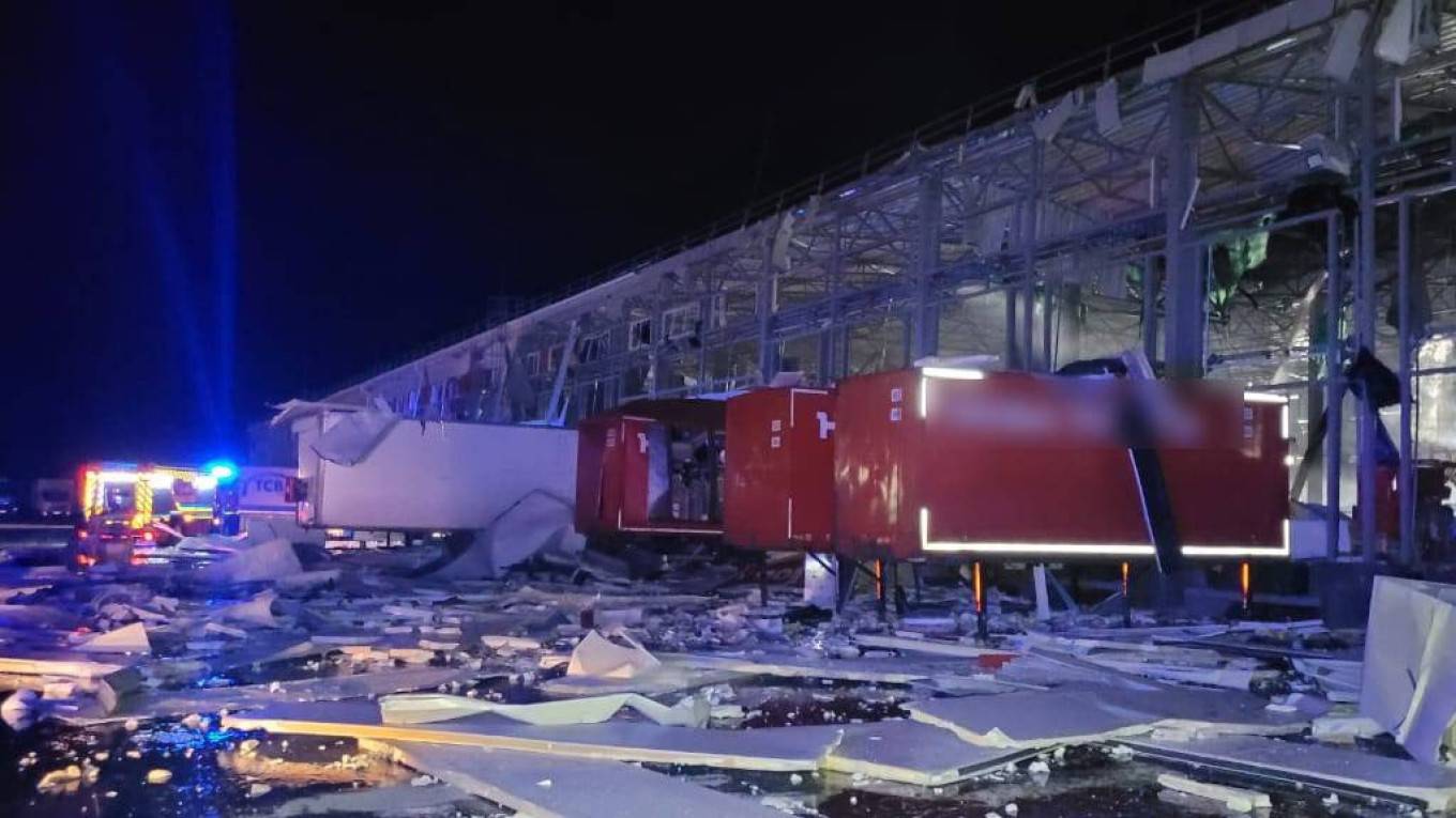 Разрушеният терминал от руският ракетен удар